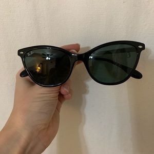 NWOT Ray Ban Black Cat Eye Sunglasses